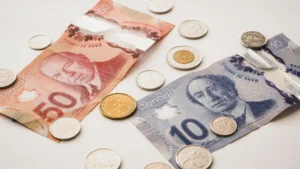 Ontario’s minimum wage rises to $17.60 as businesses brace for impact
