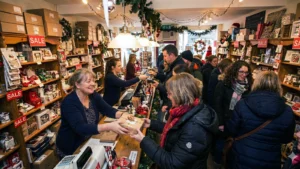 Holiday Hiring Up as Small Businesses Tighten Grip