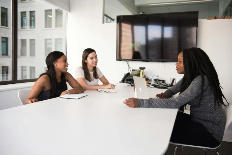 10 customer service interview questions for employers