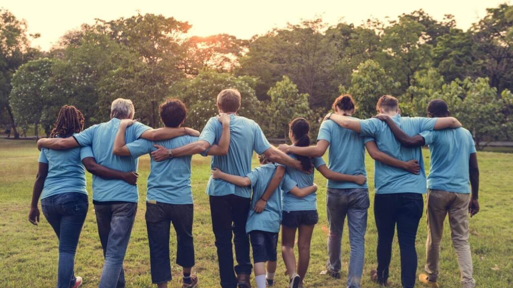 image of volunteers from Volunteering Australia