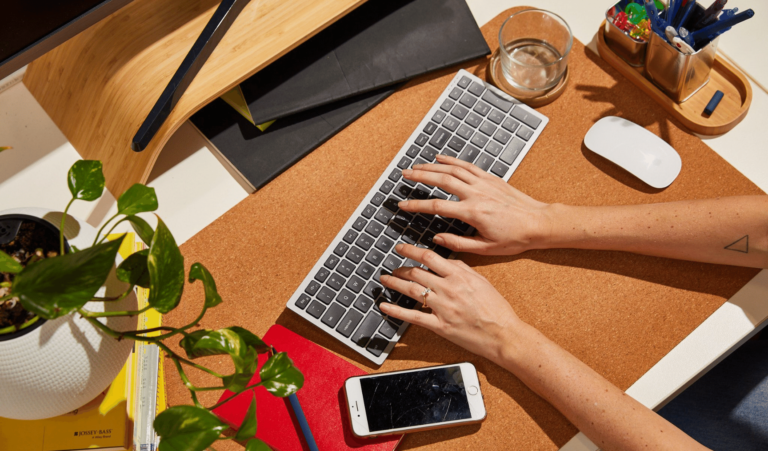8 reasons why you should use electronic employment contracts