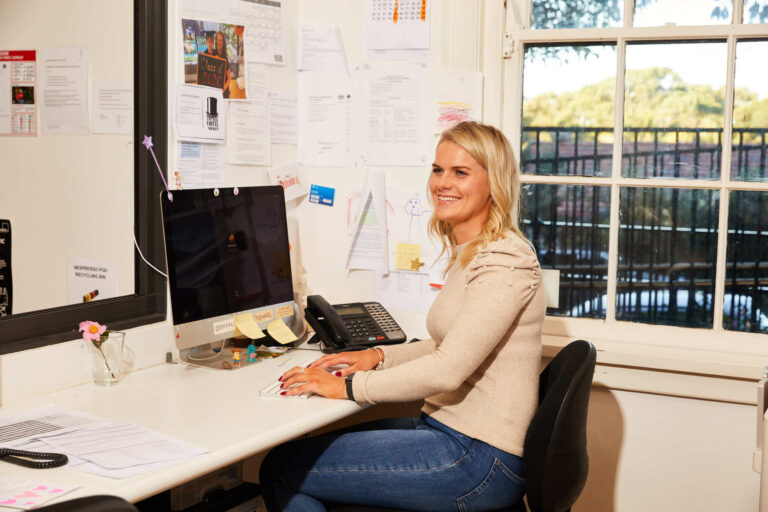 11 ways to foster happiness in the workplace