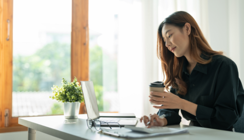 How can SMEs retain Kiwi employees beyond salary?