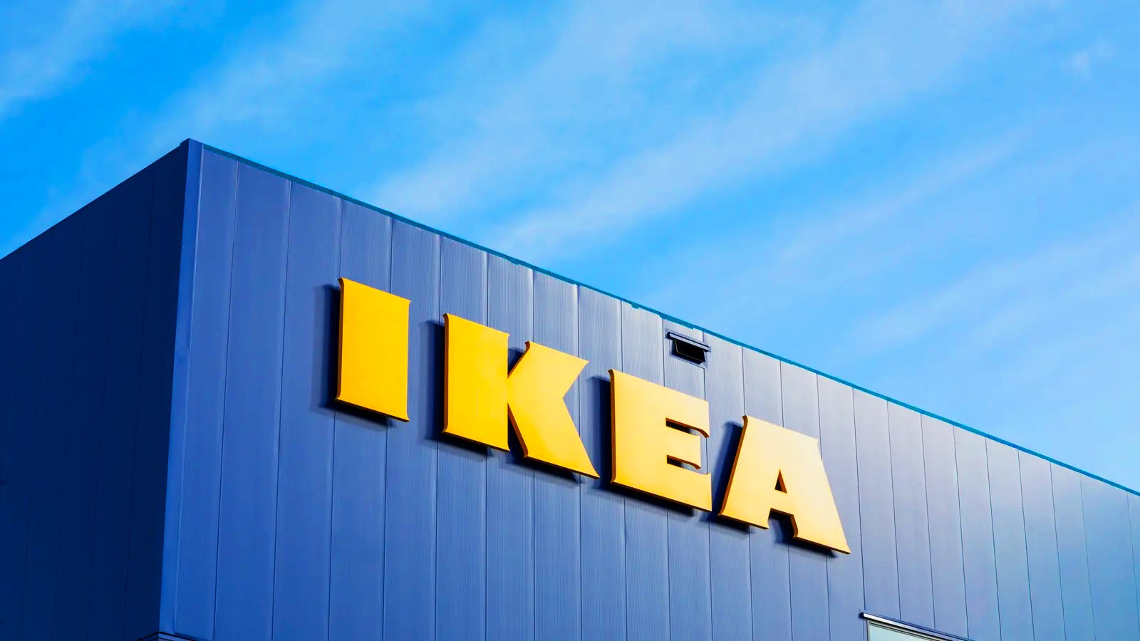 A Giant Competitor May Not Be Bad For Small Businesses