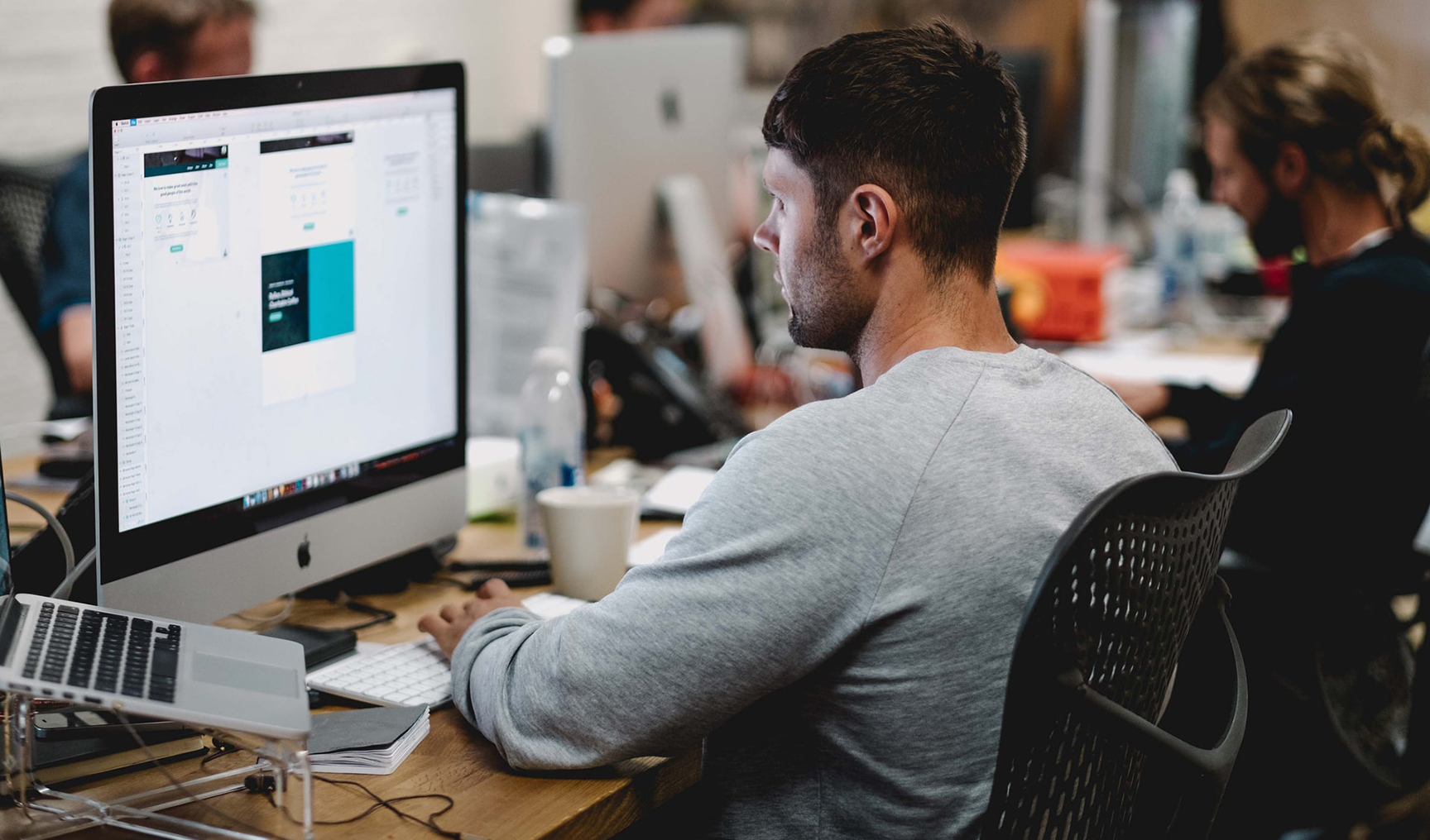 13 Ways To Make Your Job Ads Stand Out From The Crowd