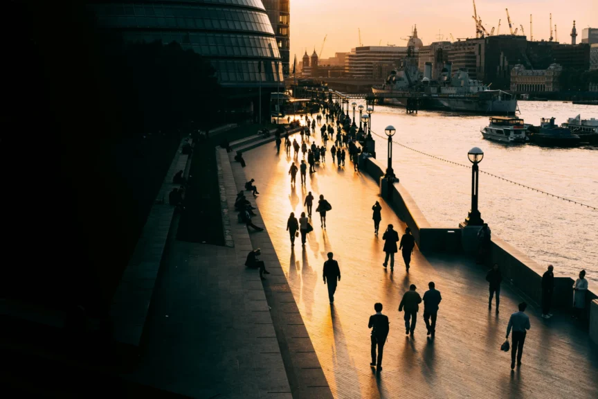 London lags behind as regional wage growth surges