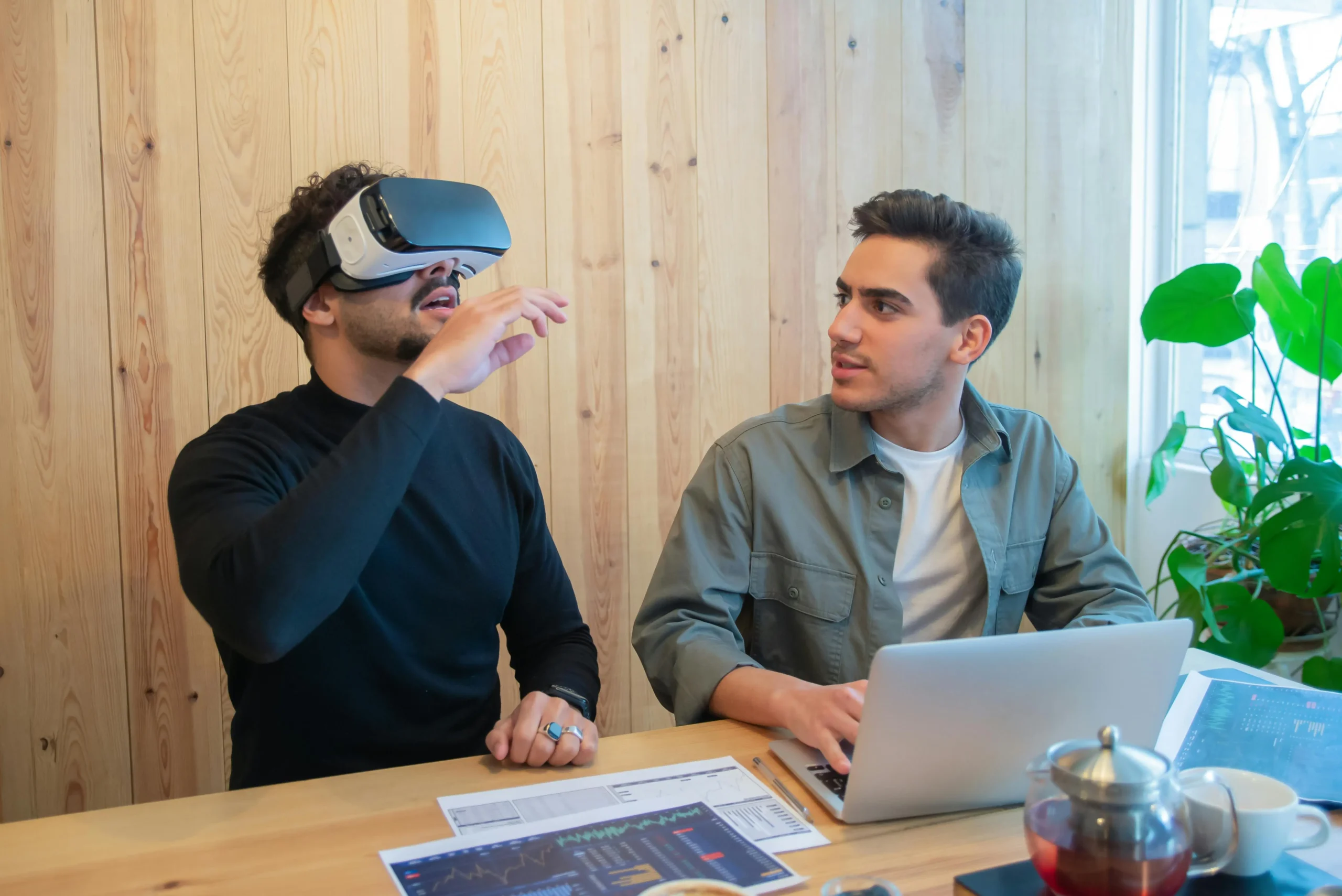 Virtual Reality in Corporate Training: Use Cases to Revolutionise Your Workplace