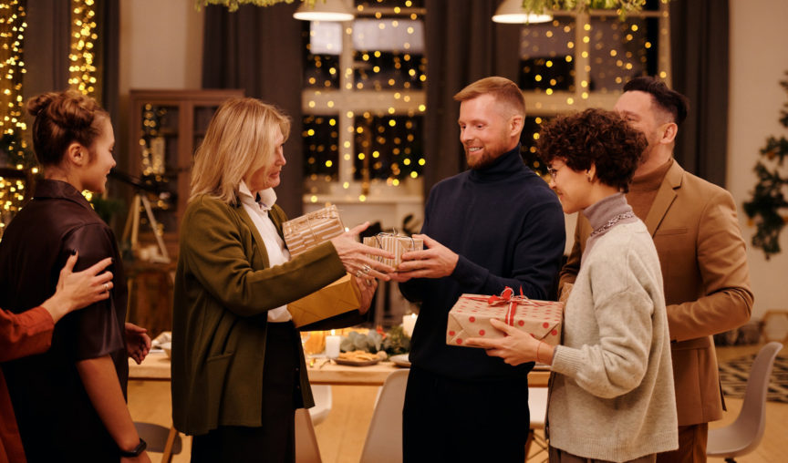 The Guide to Employee Christmas Gifts for Every Business