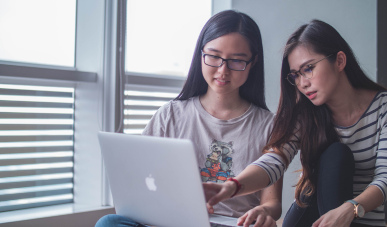 How to improve digital literacy skills in the workplace
